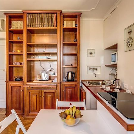 Attic With Terrace Overlooking St Peters Basilica Rom Exterior foto