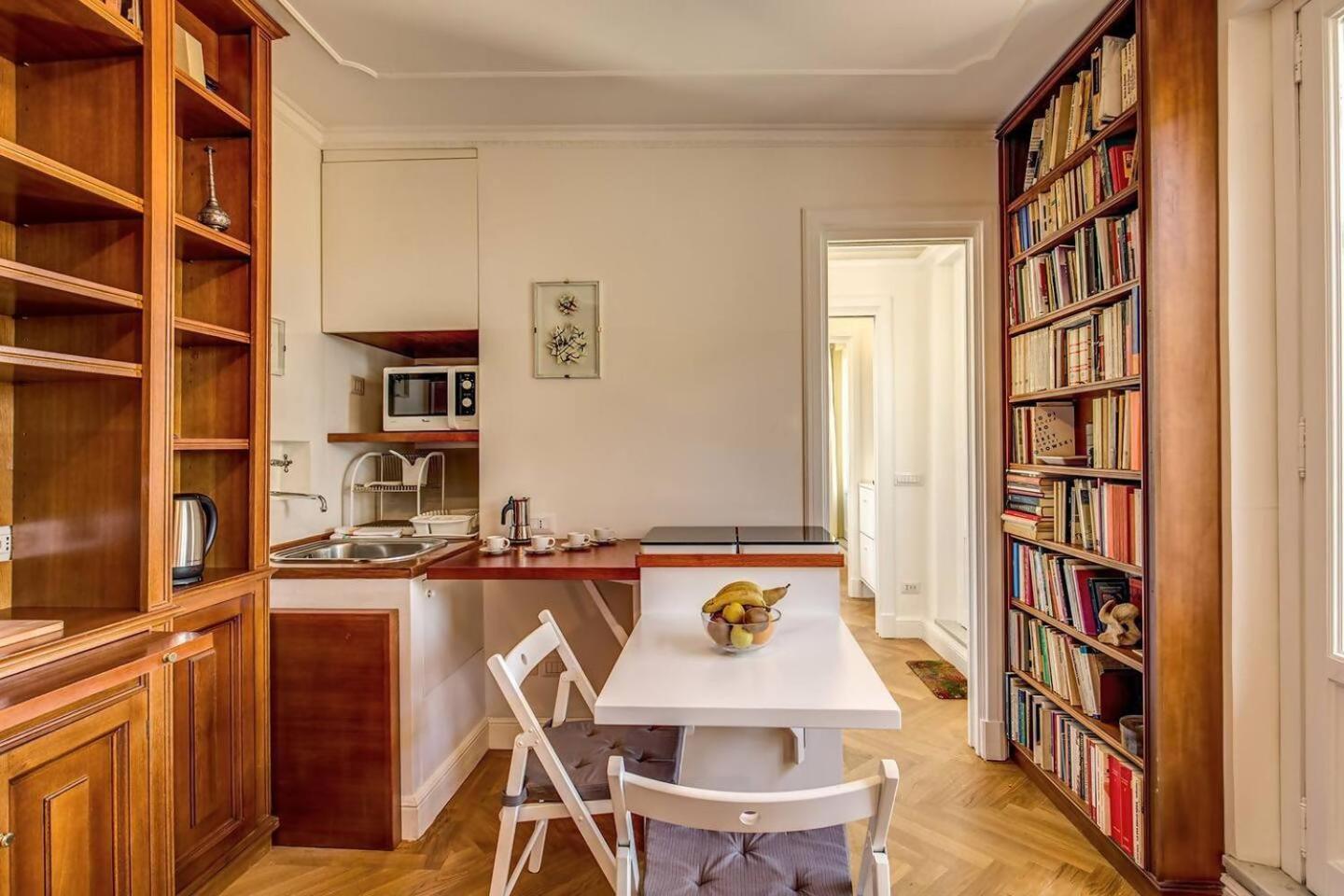 Attic With Terrace Overlooking St Peters Basilica Rom Exterior foto